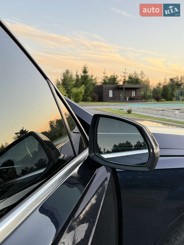 Позашляховик / Кросовер Audi Q7 2016 в Луцьку