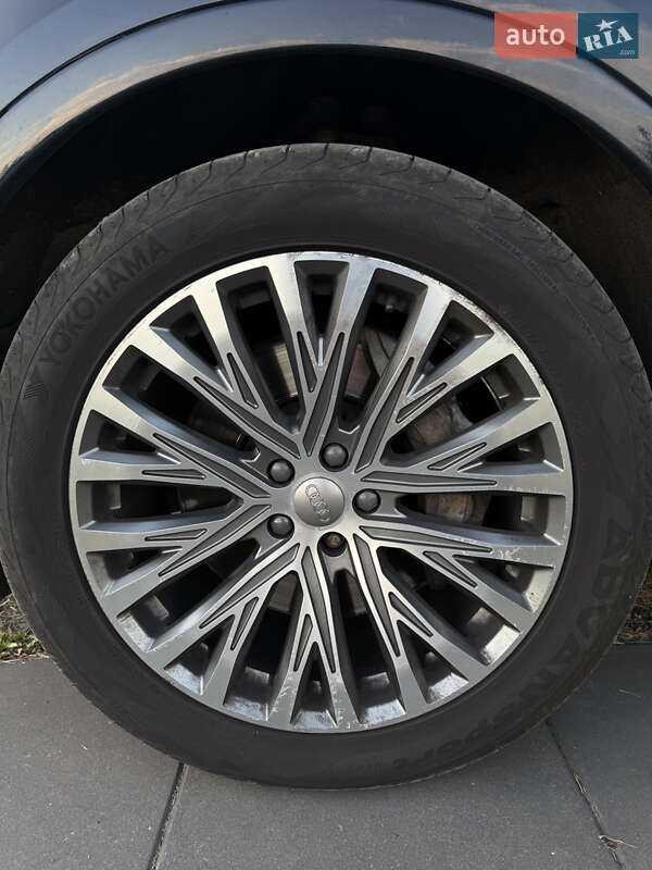 Позашляховик / Кросовер Audi Q7 2016 в Луцьку