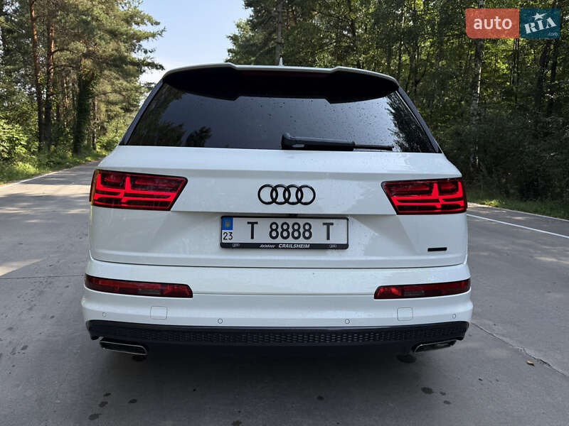Внедорожник / Кроссовер Audi Q7 2017 в Хмельницком