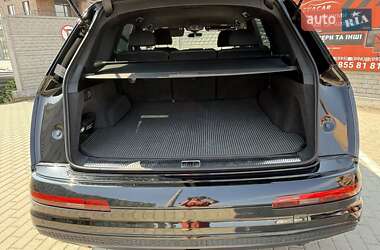 Внедорожник / Кроссовер Audi Q7 2018 в 