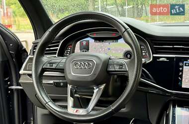 Внедорожник / Кроссовер Audi Q7 2021 в 