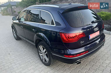 Позашляховик / Кросовер Audi Q7 2013 в 