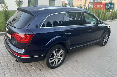 Позашляховик / Кросовер Audi Q7 2013 в 