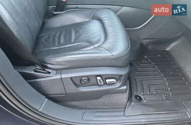Позашляховик / Кросовер Audi Q7 2013 в 