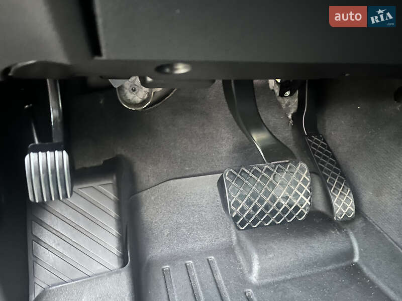 Позашляховик / Кросовер Audi Q7 2013 в Рівному