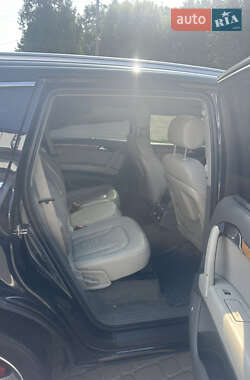 Внедорожник / Кроссовер Audi Q7 2010 в 