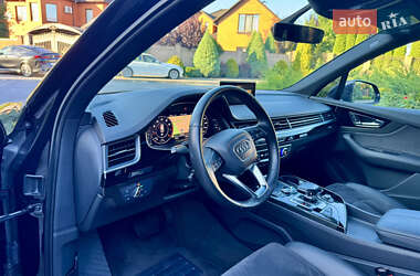 Внедорожник / Кроссовер Audi Q7 2015 в 