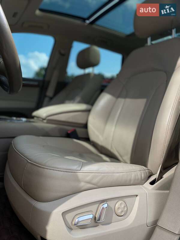 Внедорожник / Кроссовер Audi Q7 2013 в Киеве