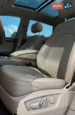 Внедорожник / Кроссовер Audi Q7 2013 в 
