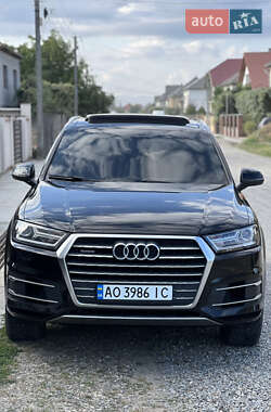 Позашляховик / Кросовер Audi Q7 2016 в Виноградові