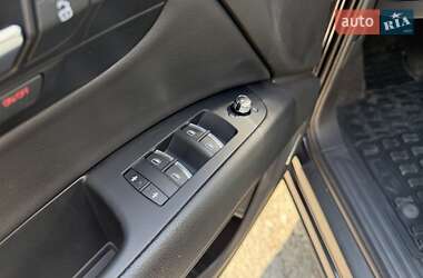 Внедорожник / Кроссовер Audi Q7 2011 в 