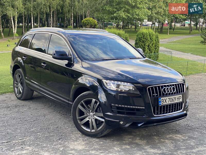 Внедорожник / Кроссовер Audi Q7 2014 в 