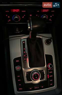 Внедорожник / Кроссовер Audi Q7 2015 в 