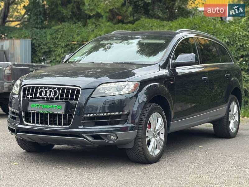 Внедорожник / Кроссовер Audi Q7 2011 в 