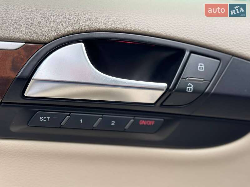 Внедорожник / Кроссовер Audi Q7 2011 в Одессе