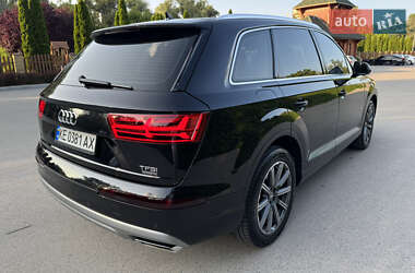 Внедорожник / Кроссовер Audi Q7 2015 в 
