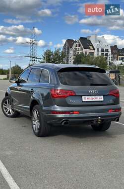 Внедорожник / Кроссовер Audi Q7 2013 в 