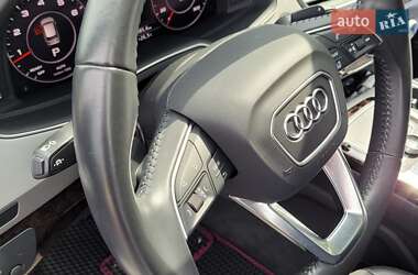 Внедорожник / Кроссовер Audi Q7 2018 в 