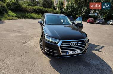 Внедорожник / Кроссовер Audi Q7 2018 в 