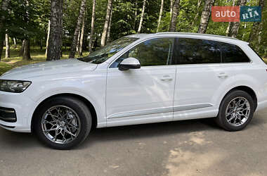 Внедорожник / Кроссовер Audi Q7 2019 в 