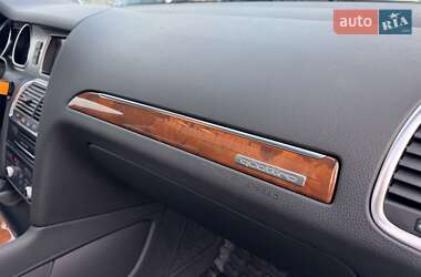 Внедорожник / Кроссовер Audi Q7 2014 в 