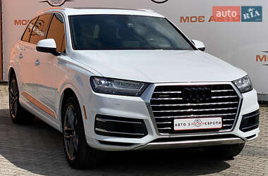 Внедорожник / Кроссовер Audi Q7 2017 в 