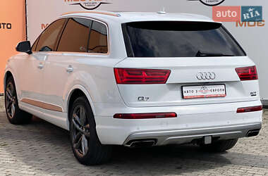 Внедорожник / Кроссовер Audi Q7 2017 в 