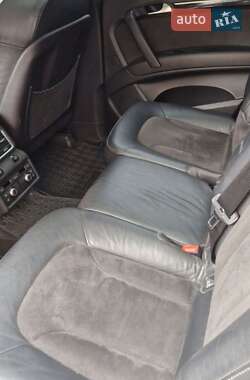Внедорожник / Кроссовер Audi Q7 2007 в 