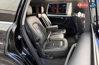 Внедорожник / Кроссовер Audi Q7 2015 в 