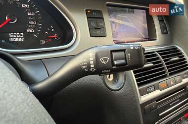 Внедорожник / Кроссовер Audi Q7 2015 в 