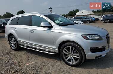 Внедорожник / Кроссовер Audi Q7 2015 в 
