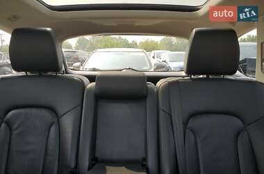 Внедорожник / Кроссовер Audi Q7 2015 в 