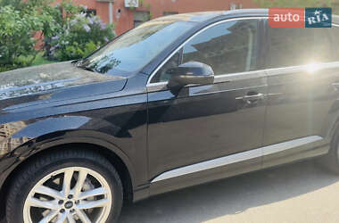 Внедорожник / Кроссовер Audi Q7 2018 в 