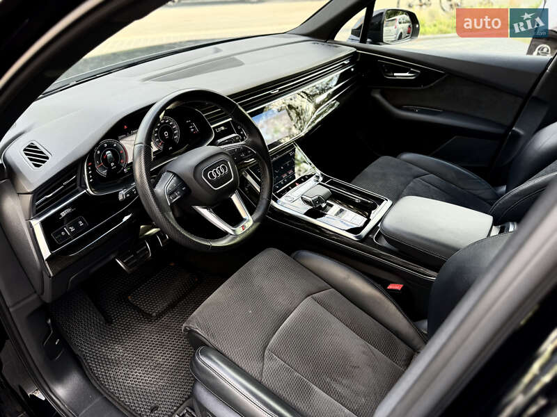 Внедорожник / Кроссовер Audi Q7 2021 в Львове