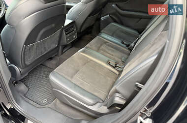 Внедорожник / Кроссовер Audi Q7 2021 в 