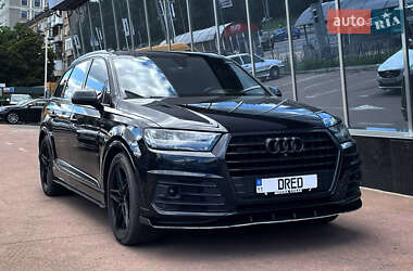 Внедорожник / Кроссовер Audi Q7 2017 в Киеве