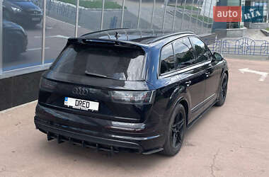 Внедорожник / Кроссовер Audi Q7 2017 в 