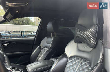 Внедорожник / Кроссовер Audi Q7 2017 в 