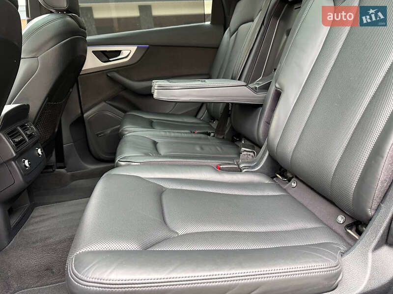 Внедорожник / Кроссовер Audi Q7 2016 в Коломые