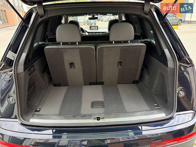 Внедорожник / Кроссовер Audi Q7 2016 в Коломые