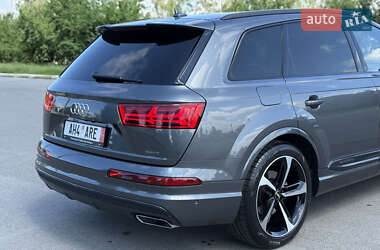 Внедорожник / Кроссовер Audi Q7 2018 в 