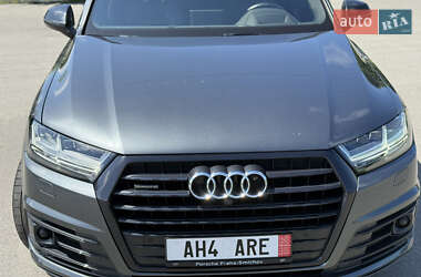 Внедорожник / Кроссовер Audi Q7 2018 в 