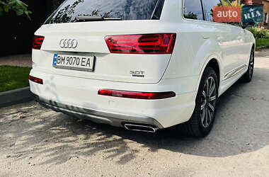 Внедорожник / Кроссовер Audi Q7 2016 в 