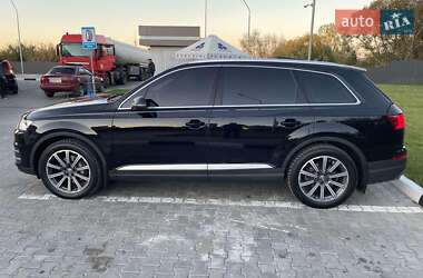 Внедорожник / Кроссовер Audi Q7 2016 в 