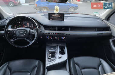 Внедорожник / Кроссовер Audi Q7 2016 в 