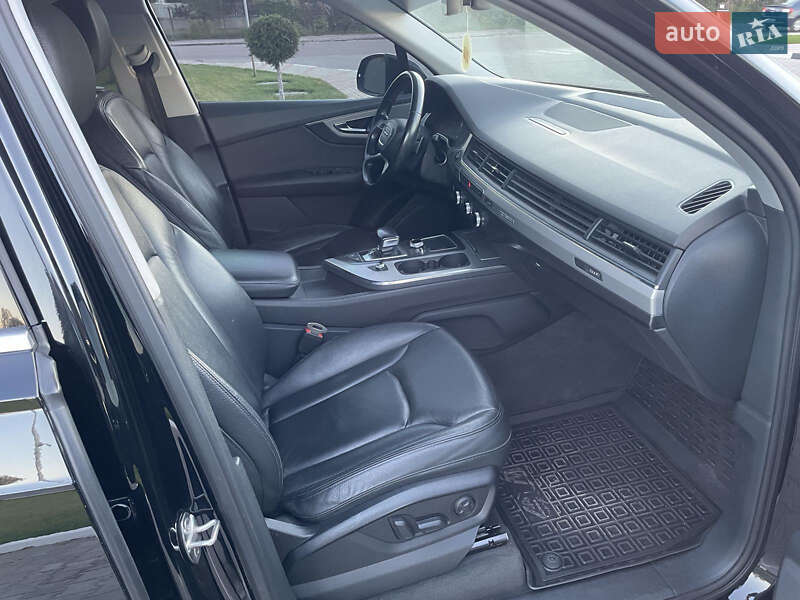 Внедорожник / Кроссовер Audi Q7 2016 в Днепре