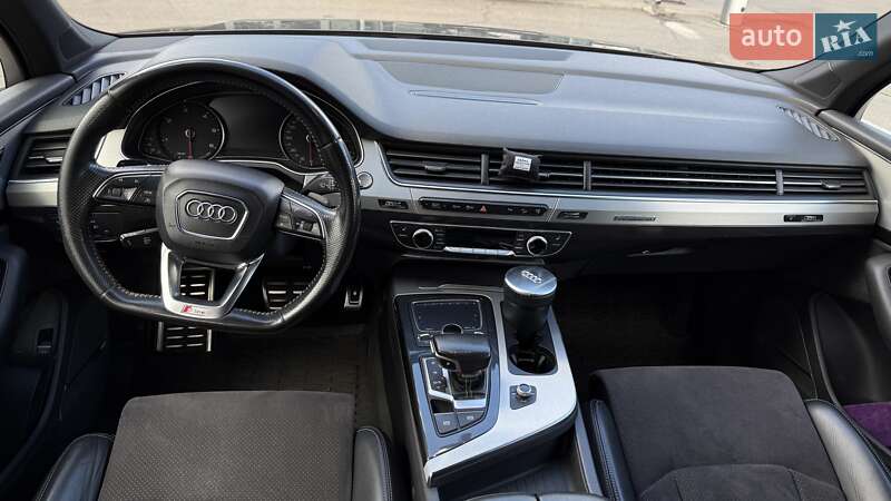 Внедорожник / Кроссовер Audi Q7 2016 в Чернигове