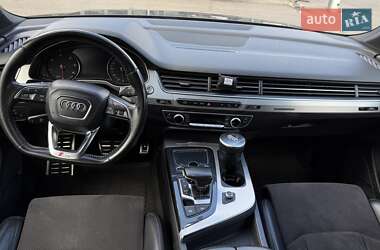 Позашляховик / Кросовер Audi Q7 2016 в 