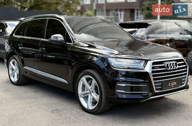 Внедорожник / Кроссовер Audi Q7 2019 в 