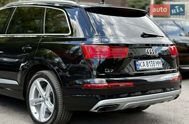 Внедорожник / Кроссовер Audi Q7 2019 в 